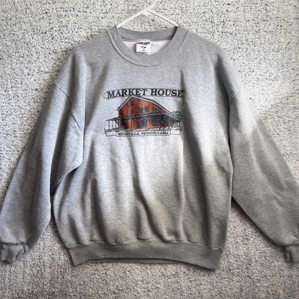 Market House Meadville PA Graphic Crewneck Sweatshirt Mens XL Gray Jerzees USA